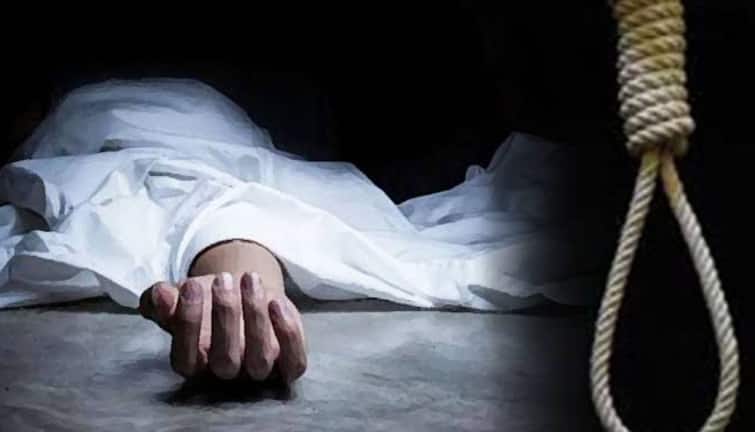 Trichy: 3 people  including a graduate girl committed suicide in Trichy district TNN திருச்சி மாவட்டத்தில் வெவ்வேறு சம்பவங்களில்  3 பேர் தற்கொலை