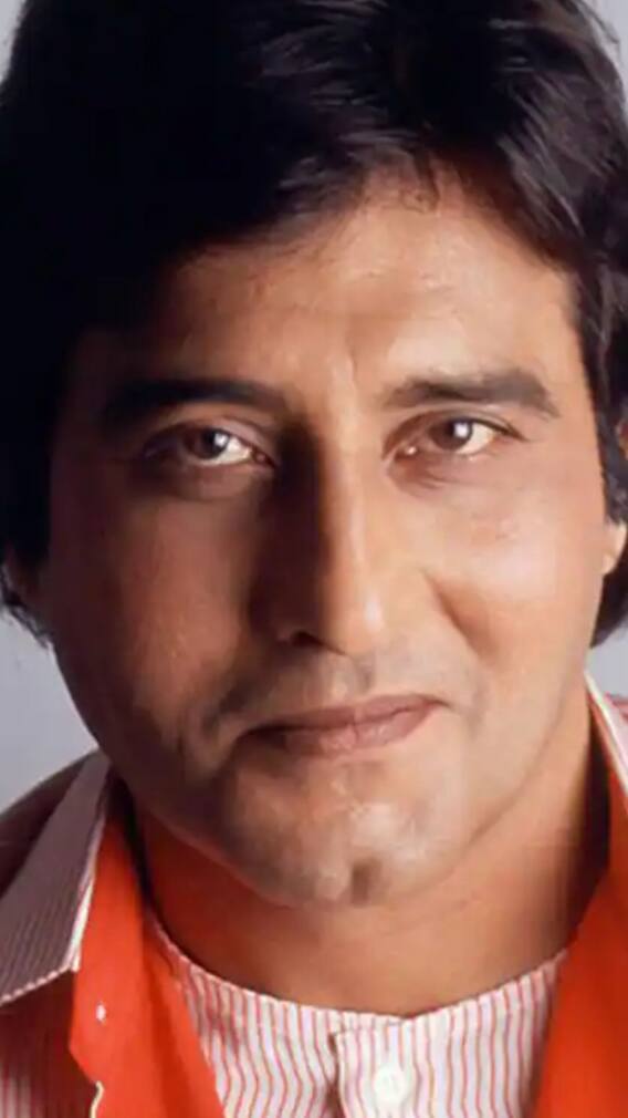 ভিড়ের মধ্যেও একাকী ছিলেন বিনোদ