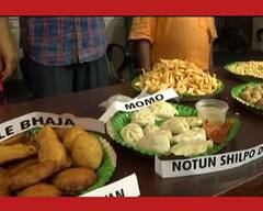 বিজেপি-র বিজয়া পালনেও রাজনীতির রং, মুখ্যমন্ত্রীর প্রতি কটাক্ষে চা-ঘুগনি-মুড়ি বিলি, দুই দলের নিন্দায় সরব সিপিএম