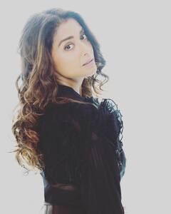 Shriya Saran Photos: శ్రియ సరదాగా ఇలా ఫోజిచ్చిందట!