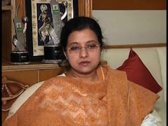 শারীরিক অবস্থার উন্নতি, আজ সন্ধেয় হাসপাতাল থেকে ছাড়া হতে পারে ডোনা গঙ্গোপাধ্যায়কে