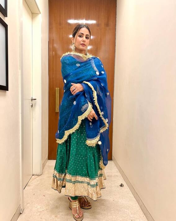 Hina Khan : Hina Khan का स्टाइलिश देसी लुक; बहुत सुंदर लग रहा है! Hina Khan : Hina Khan का स्टाइलिश देसी लुक; बहुत सुंदर लग रहा है!