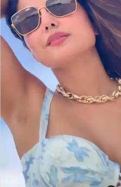 Pics: દરિયા કિનારે ટુંકા કપડાં પહેરીને Hina Khanએ મચાવ્યો તહેલકો, ગજબનો દેખાયો હૉટ અંદાજ