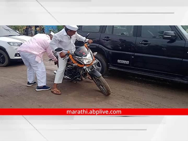 maharashtra News Aurangabad News 25 accidents in just 20 minutes  Block the road from angry motorists Aurangabad: अवघ्या 20 मिनटात 25 अपघात, संतप्त वाहनधारकांकडून रास्ता रोको