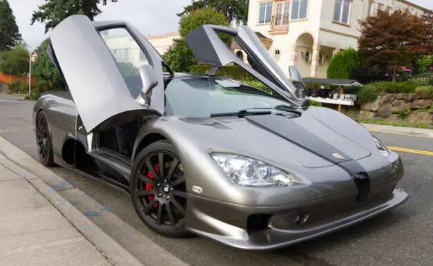 SSC Ultimate Aero TT: ਇਸ ਕਾਰ ਦੀ ਟੌਪ ਸਪੀਡ 412 kmph ਹੈ। ਇਸ ਕਾਰ 'ਚ ਟਵਿਨ-ਟਰਬੋ V8 ਇੰਜਣ ਲੱਗਾ ਹੈ ਜੋ 1287 hp ਦੀ ਕਾਰ ਨੂੰ ਪਾਵਰ ਦਿੰਦਾ ਹੈ। ਹਾਲਾਂਕਿ, ਜੇਕਰ ਇਸ ਨੂੰ ਕਾਫ਼ੀ ਟ੍ਰੈਕ ਮਿਲਦਾ ਹੈ ਤਾਂ ਇਸ ਕਾਰ ਵਿੱਚ ਹੋਰ ਵੀ ਵੱਧ ਸਪੀਡ ਦੀ ਸੰਭਾਵਨਾ ਹੈ।