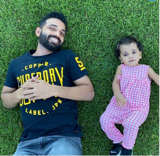 ਰਹਾਣੇ ਦੇ ਘਰ ਖੁਸ਼ਖਬਰੀ ਆਉਣ ਤੋਂ ਬਾਅਦ ਪ੍ਰਸ਼ੰਸਕ ਲਗਾਤਾਰ ਉਨ੍ਹਾਂ ਨੂੰ ਸੋਸ਼ਲ ਮੀਡੀਆ 'ਤੇ ਵਧਾਈਆਂ ਦੇ ਰਹੇ ਹਨ।