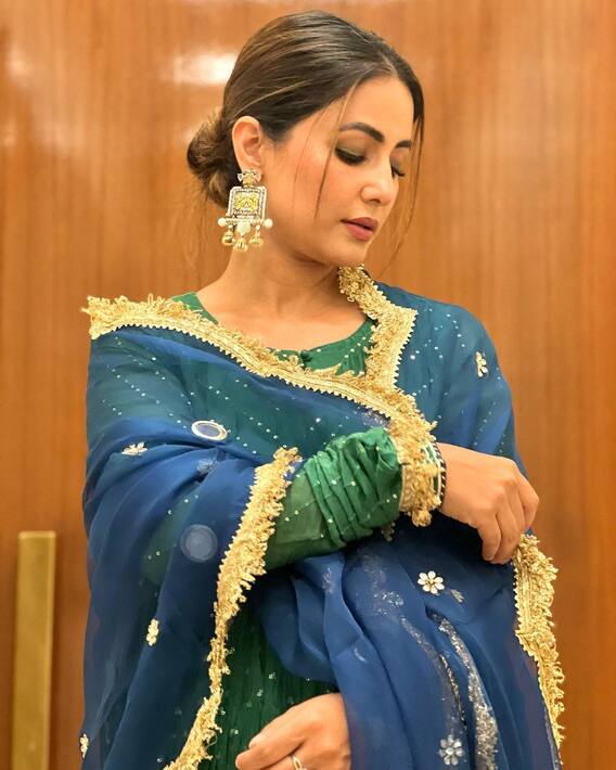 Hina Khan : Hina Khan का स्टाइलिश देसी लुक; बहुत सुंदर लग रहा है! Hina Khan : Hina Khan का स्टाइलिश देसी लुक; बहुत सुंदर लग रहा है!