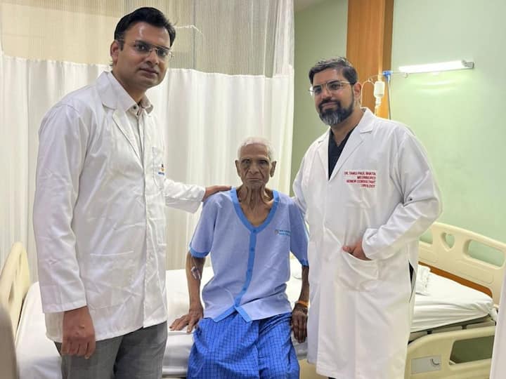 Faridabad: 106-Year-Old Patient Undergoes Successful Prostate Surgery At Sarvodaya Hospital Faridabad: 106-Year-Old Patient Undergoes Successful Prostate Surgery At Sarvodaya Hospital