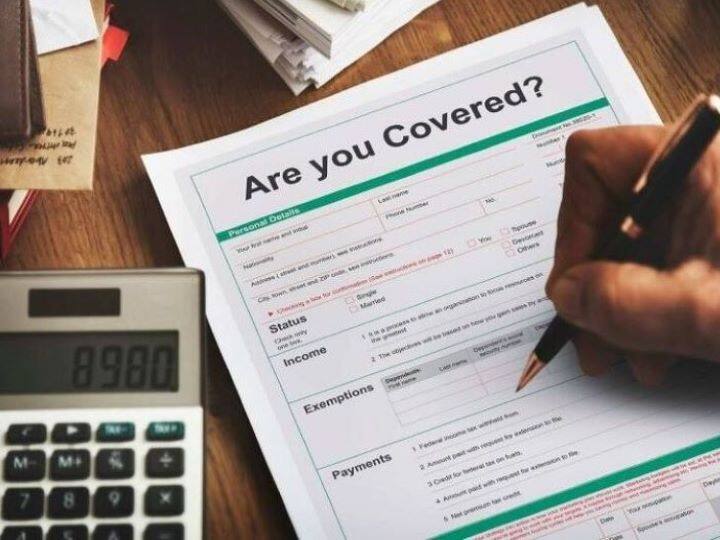 एक बार यह तय हो जाने के बाद आप सही हेल्थ इंश्योरेंस पॉलिसी का चुनाव कर अपने और फैमिली को खुशहाल रखने के लिए उस प्लान को खरीद सकते हैं. उम्र, फैमिली मेडिकल हिस्ट्री, पहले से किसी बीमारी के होने और उस पर आने वाले खर्च, महंगी हो रही स्वास्थ सुविधा जैसे तमाम पहलुओं पर भी विचार कर लेना चाहिए.