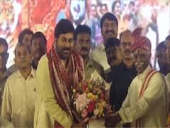 Hyderabad Alai Balai : హైదరాబాద్ లో ఉత్సాహంగా అలయ్ బలయ్, కళాకారులతో కలిసి డప్పు వాయించిన మెగాస్టార్