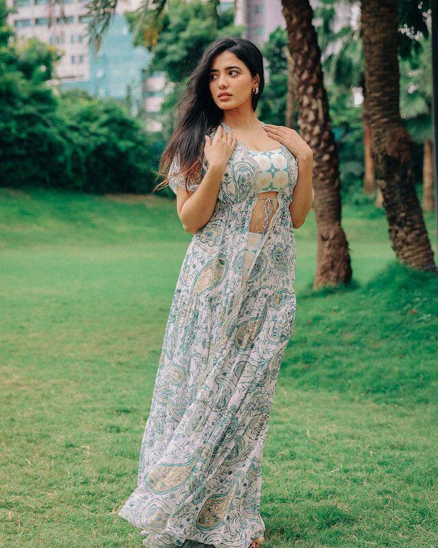ఈ సినిమా కూడా వర్కవుట్ అవ్వలేదు. (Photo Courtesy: Ketika Sharma Instagram)
