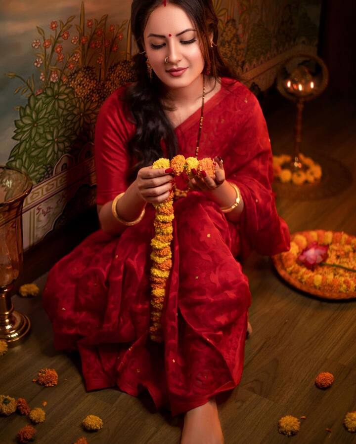 पूजा बनर्जी ने साल 2020 में टीवी एक्टर कुणाल वर्मा से शादी थी. इसके बाद वह एक बेटे की मां बनी थीं. नवंबर 2021 में वे रीति-रिवाज से दोबारा शादी के बंधन में बंधे थे.