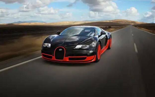Bugatti Veyron Super Sport: ਇਸ ਕਾਰ ਦੀ ਟੌਪ ਸਪੀਡ 415 kmph ਹੈ। ਹਾਲਾਂਕਿ ਇਹ ਕਾਰ 430 kmph ਦੀ ਟੌਪ -ਸਪੀਡ ਨਾਲ ਚੱਲ ਸਕਦੀ ਹੈ। ਪਰ ਇਲੈਕਟ੍ਰਾਨਿਕ ਕਾਰਨਾਂ ਕਰਕੇ ਇਸ ਨੂੰ ਘੱਟ ਰੱਖਿਆ ਗਿਆ ਹੈ। ਇਸ ਕਾਰ 'ਚ 8.0 L ਕਵਾਡ ਟਰਬੋ ਚਾਰਜਡ W16 ਇੰਜਣ ਦਾ ਵੀ ਇਸਤੇਮਾਲ ਕੀਤਾ ਗਿਆ ਹੈ। ਜੋ 1200hp ਦੀ ਪਾਵਰ ਜਨਰੇਟ ਕਰਦਾ ਹੈ।