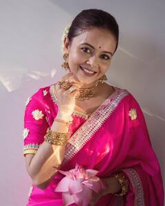 PHOTO:'संस्कारी बहू' मधून देवोलिना भट्टाचार्जी बनली सिझलिंग बेब, पाहा तिची बोल्ड स्टाईल!