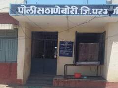 आवाज देऊनही चालकानं गाडी थांबवली नाही, घाबरलेल्या 3 मुलींनी धावत्या जीपमधून मारली उडी