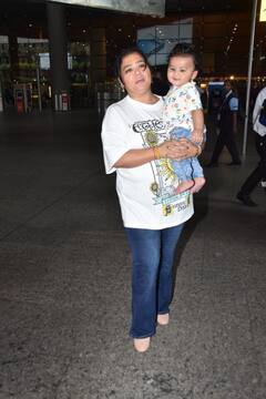 एयरपोर्ट पर बेटे गोला के साथ नज़र आईं Bharti Singh, देखिए मां-बेटे की ये क्यूट तस्वीरें