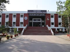 वीर नर्मद साउथ गुजरात यूनिवर्सिटी के 76 फीसदी फ्रेश ग्रेजुएट अभी भी हैं बेरोजगार, ये है वजह