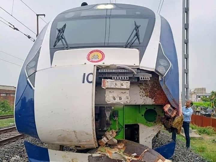 Mumbai-Gandhinagar Vande Bharat Train Rams Into Cattle, Second Such Incident In Two Days Mumbai-Gandhinagar Vande Bharat Train Rams Into Cattle, Second Such Incident In Two Days