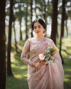 Ahaana krishna : ஆப்பிள் பெண்ணே நீ யாரோ...நடிகை அஹானா கிருஷ்ணாவின் லேட்டஸ்ட் ஸ்டில்ஸ்!