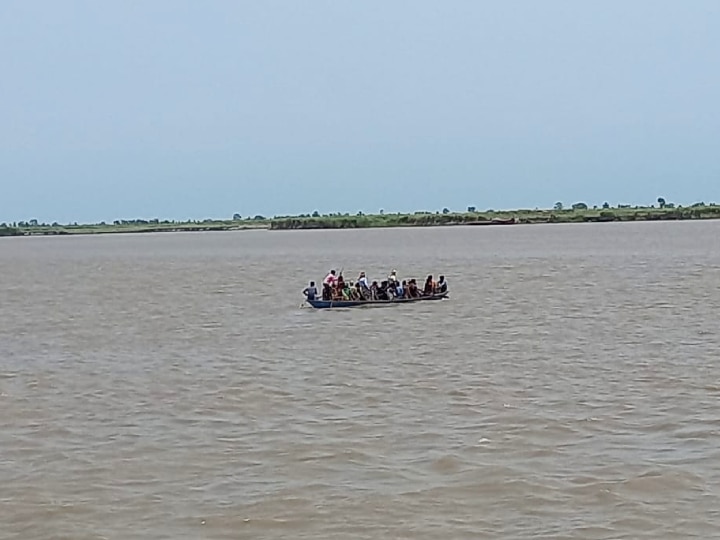 Gopalganj Flood: नेपाल में बारिश से गंडक नदी में उफनाई, 43 गांवों में मंडराया बाढ़ का खतरा, डीएम ने जारी किया अलर्ट