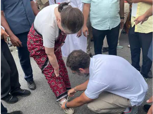 राजनीति की रपटीली राहों पर 'मेरे साथ मां है', देखिए तस्वीरें जो दिल में जगह बना गईं