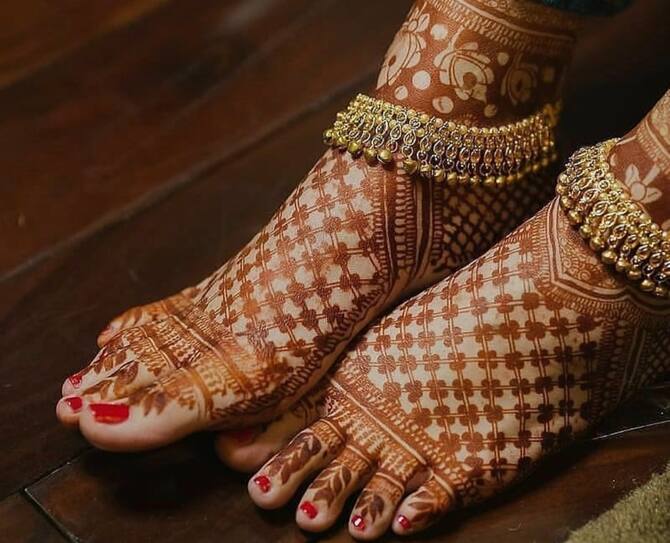 Try This Unique Payal Design For The This Festive Season | Women Anklet  Designs: इस करवा चौथ और दिवाली खूबसूरत पायल से सजाएं अपने पैर, लेटेस्ट  डिजाइन का पूरा कलेक्शन देखिए
