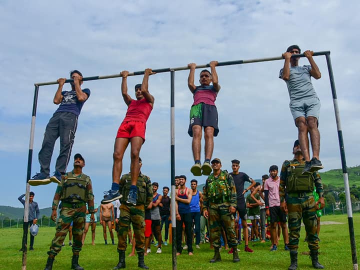 Agnipath Scheme Nepal Gorkha Soldiers Recruitment Indian Army ABP Agnipath Scheme: ભારત સરકારની સૈન્ય ભરતી યોજના 'અગ્નિપથ'થી નેપાળમાં વિરોધ કેમ?  જાણો સમગ્ર મુદ્દો