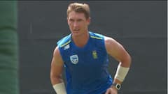 আঙুল ভেঙে ভারত সফর ও টি-টোয়েন্টি বিশ্বকাপ থেকে ছিটকে গেলেন দক্ষিণ আফ্রিকার তারকা