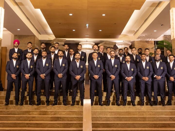 16 Members of Coaching Staff went to australia for t20 world Cup 2022 T20 World Cup 2022: टीम इंडिया के साथ वर्ल्ड कप के लिए ऑस्ट्रेलिया रवाना हुआ है 16 सदस्यों का स्टॉफ