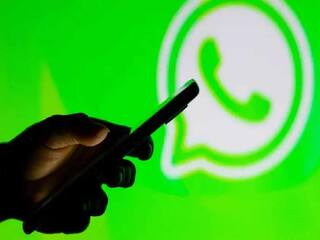 WhatsApp Bug: वापरकर्त्यांचा डेटा धोक्यात, व्हिडीओ कॉल दरम्यान फोन हॅक करणाऱ्या बग्सपासून वाचण्यासाठी करा व्हॉट्सअॅप अपडेट!