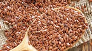 Flaxseeds Benefits : ਔਰਤਾਂ ਲਈ ਕਿਸੀ ਦਵਾਈ ਤੋਂ ਘੱਟ ਨਹੀਂ ਅਲਸੀ ਦੇ ਬੀਜ, ਫਾਇਦੇ ਜਾਣ ਕੇ ਹੋ ਜਾਓਗੇ ਹੈਰਾਨ, ਇਹ 4 ਬਿਮਾਰੀਆਂ ਹੁੰਦੀਆਂ ਦੂਰ
