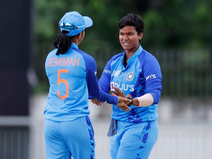 India Women Vs Pakistan Women Pakistan Women 137 Runs Score Nida Dar activewear-sportswear-sportswear-fitness-activewear-brands-fitness