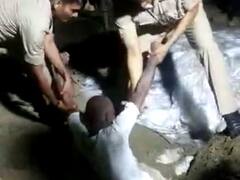 तंत्र विद्या में प्रसिद्धि पाने ले लिए तांत्रिक ने भू-समाधि लेने का किया प्रयास, मौके पर पहुंची पुलिस ने किया गिरफ्तार