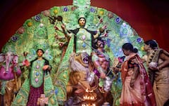 ঢোল ও ধামসা মাদলের ছন্দে সাড়ম্বরে পুজো কার্নিভাল ঝাড়গ্রামে