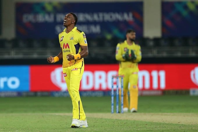 சென்னை சூப்பர் கிங்ஸ் அணியில் தொடர்ந்து விளையாடி வருகிறார்