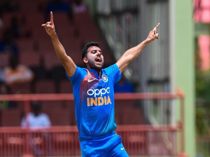 Former Indian spinner Harbhajan Singh said that Deepak Chahar has better skills than Bhuvneshwar Kumar T20 World Cup 2022: हरभजन सिंह का बड़ा बयान, कहा- भुवनेश्वर कुमार से बेहतर गेंदबाज हैं दीपक चाहर, बताई वजह