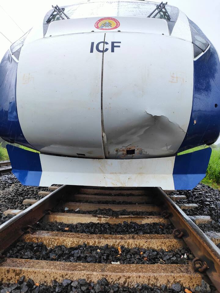 आज सलग दुसऱ्या दिवशी या ट्रेनचा अपघात झाला आहे