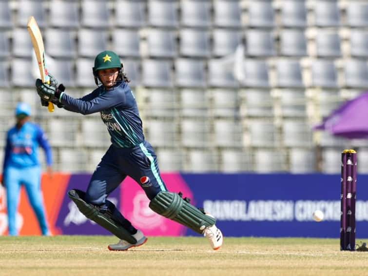 IND W vs PAK W T20 Pakistan Women Won By 13 Runs Against India Womens Asia Cup T20 2022 Sylhet International Cricket Stadium Women Asia Cup 2022: पाकिस्तानच्या भेदक गोलंदाजीसमोर भारताचं लोटांगण; टीम इंडिया 124 वर ऑलआऊट!
