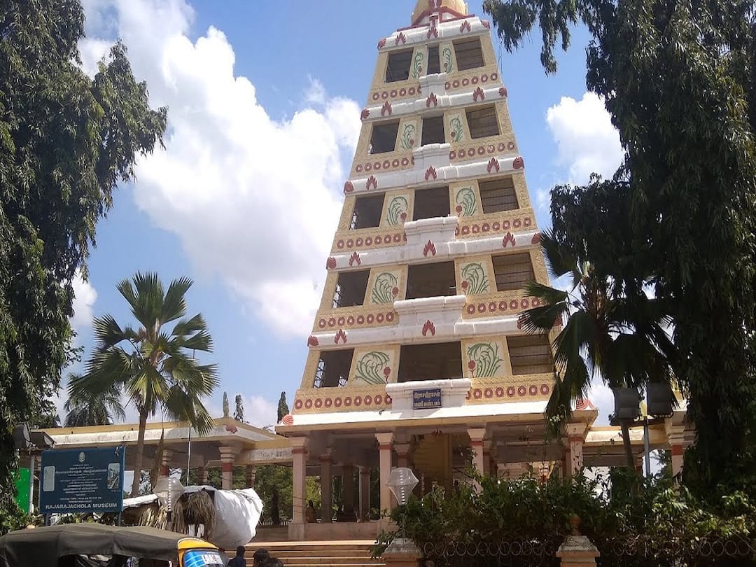 Thanjavur: Residents of Thanjavur spend time with their family at sivagangai park at thanjavur check out more the story for more details மாலை நேரத்தில் மனசை ரிலாக்ஸ் படுத்தும் தஞ்சை மணிமண்டபம்!