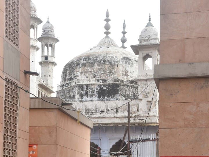 Gyanvapi Mosque Case: Varanasi District Court To Pass Order On Carbon Dating Of 'Shivling' Today