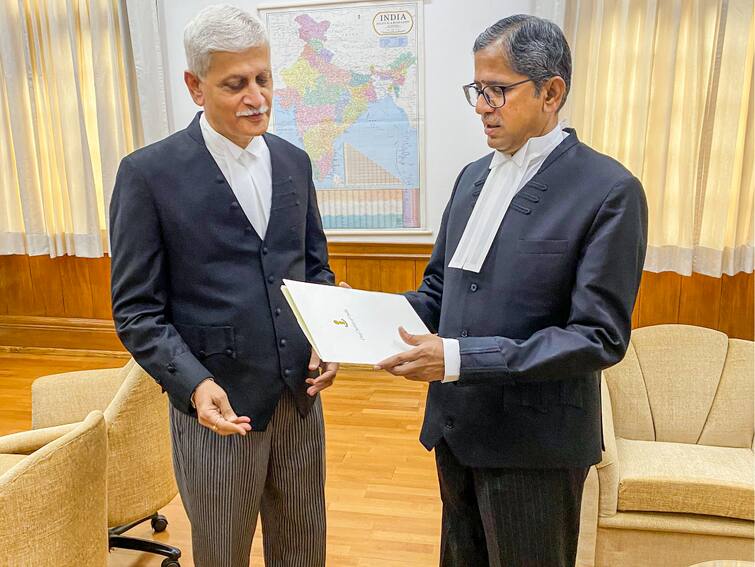 Centre Government Writes to Chief Justice of India UU Lalit to Name his Successor Centre Writes To Chief Justice UU Lalit To Name His Successor: Report