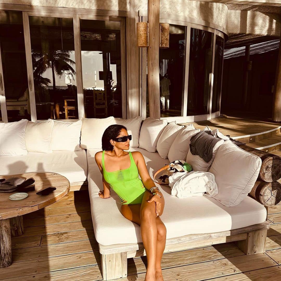 नीना गुप्‍ता की बेटी मसाबा ने बिकिनी में फ्लॉन्‍ट की परफेक्‍ट बॉडी, तस्‍वीरें देख फैंस के उड़े होश