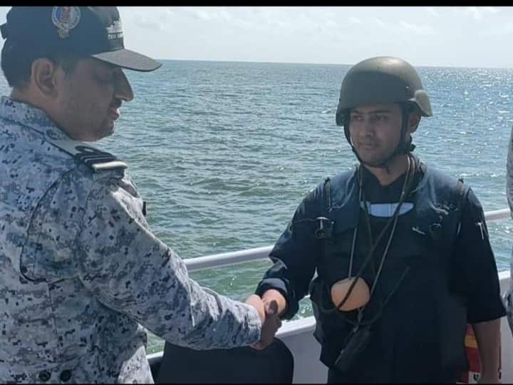 पाकिस्तानी नौसेना ने दिखाई दरियादिली, भारतीय मछुआरों की बचाई जान