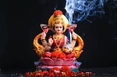 Kojagori Lakshmi Puja 2022: কোজাগরী লক্ষ্মীপুজোয় কোন মন্ত্রে তুষ্ট করা যাবে দেবীকে?