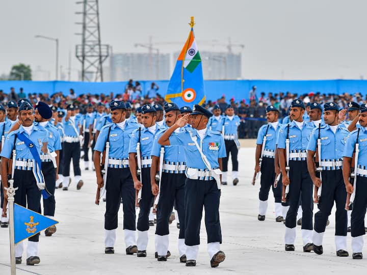 Air Force Day 2022 Stage set for grand IAF show in Chandigarh 90 साल के सफ़र में गगन की रक्षा करते हुए कितनी ताकतवर बन गई भारतीय वायु सेना!