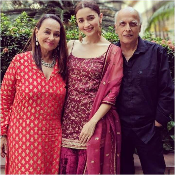 उनकी नेटवर्थ करीब 373 करोड़ रुपये है. वह अपनी फैमिली के साथ मुंबई के जुहू इलाके में रहते हैं. हाल ही में उन्होंने 6.6 करोड़ की प्रोपर्टी नवी मुंबई में भी खरीदी है.