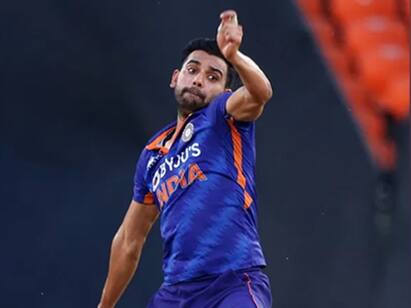 Deepak Chahar likely to miss remaining two ODIs against South Africa Deepak Chahar:  ஒருநாள் தொடரில் இருந்து விலகுகிறாரா தீபக் சாஹர்? இதுதான் காரணமா?