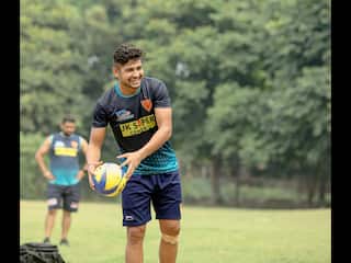 Exclusive: कप्तान बनने से नहीं बदलेगा तेवर, विरोधी टीमों को दबंग दिल्ली स्टार नवीन कुमार की चेतावनी