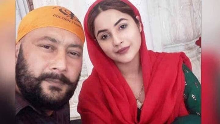 Shehnaaz Gill Father Death Threat: ਪਾਲੀਵੁੱਡ ਤੇ ਬਾਲੀਵੁੱਡ ਅਦਾਕਾਰਾ ਸ਼ਹਿਨਾਜ਼ ਗਿੱਲ ਇੱਕ ਵਾਰ ਫ਼ਿਰ ਤੋਂ ਸੁਰਖੀਆਂ `ਚ ਹੈ। ਰਿਪੋਰਟਾਂ ਮੁਤਾਬਕ ਅਦਾਕਾਰਾ ਦੇ ਪਿਤਾ ਸੰਤੋਖ ਸਿੰਘ ਨੂੰ ਜਾਨੋਂ ਮਾਰਨ ਦੀ ਧਮਕੀ ਮਿਲੀ ਹੈ।