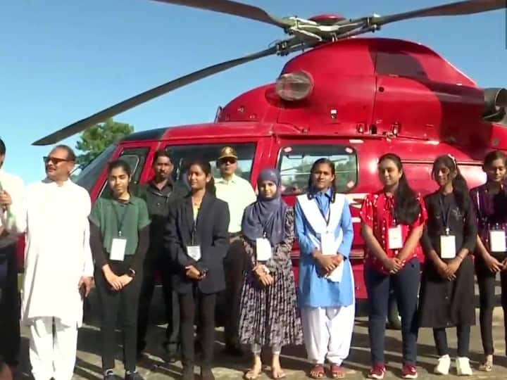 WATCH Class 10 12 Toppers Taken On Helicopter Ride As Promised By Chhattisgarh CM Bhupesh Baghel WATCH: Class 10, 12 Toppers Taken On Helicopter Ride As Promised By Chhattisgarh CM Bhupesh Baghel